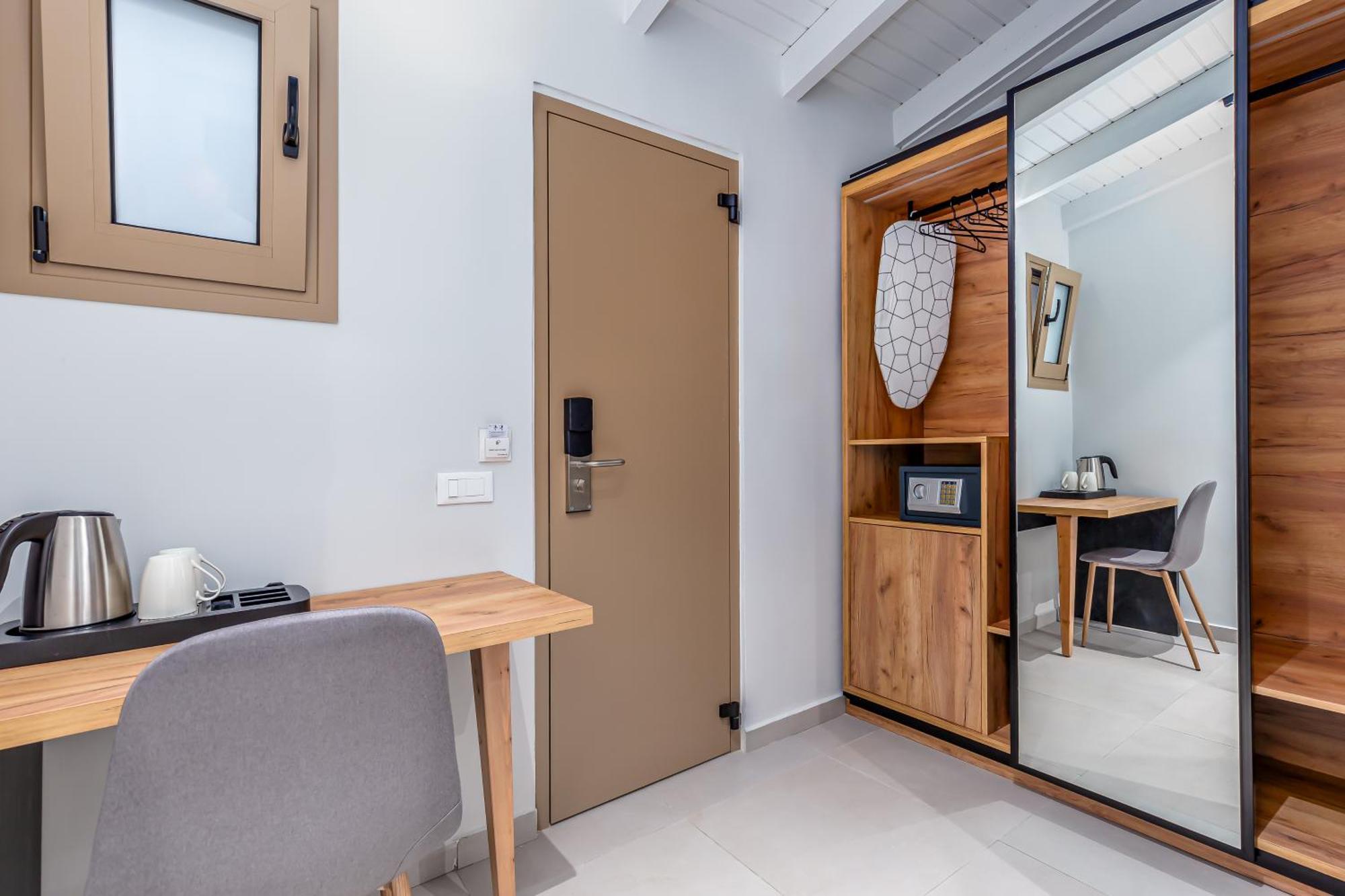 Anasa Corfu (Adults Only) Aparthotel Benitses  Eksteriør bilde